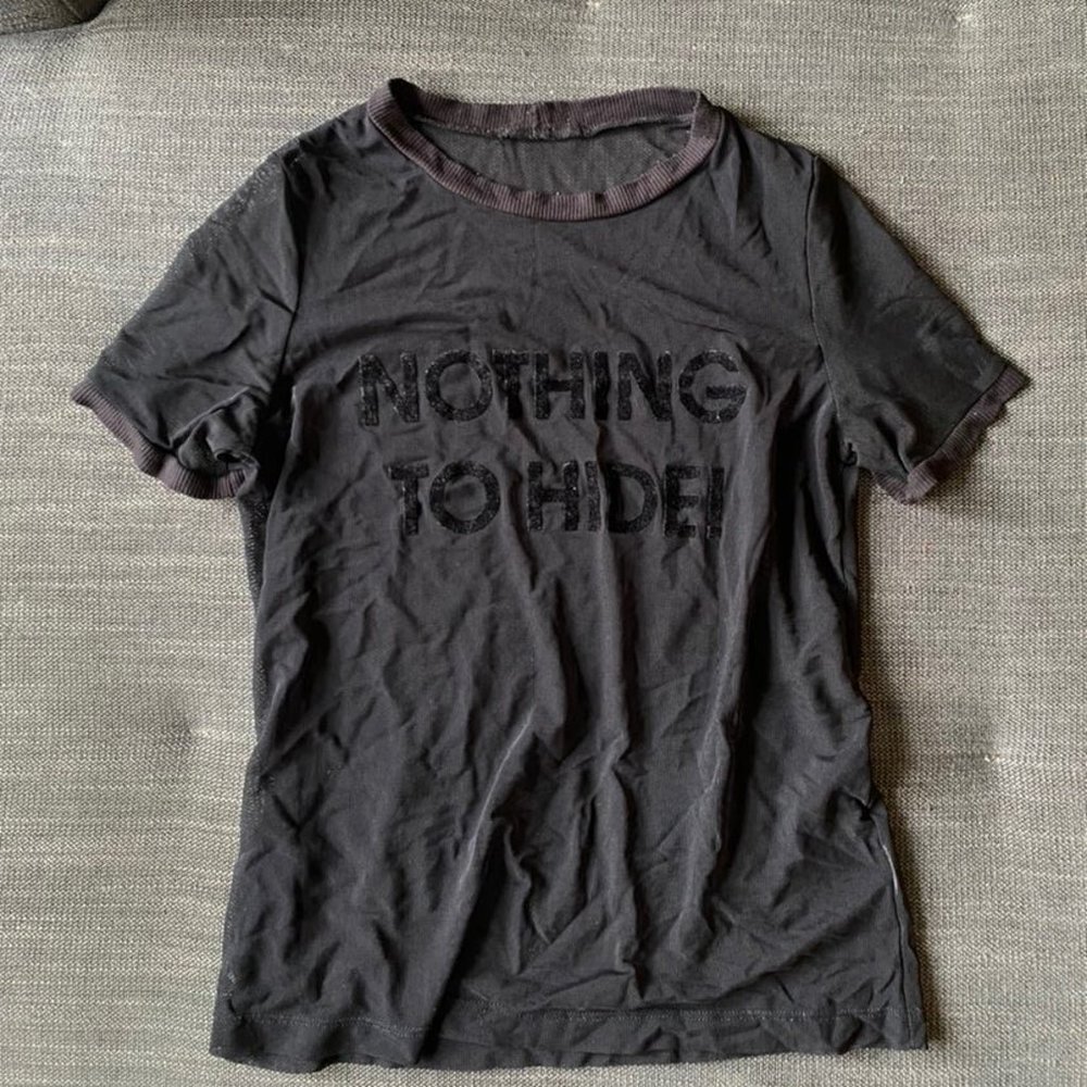 Nothing to Hide top - Picture 1 of 1